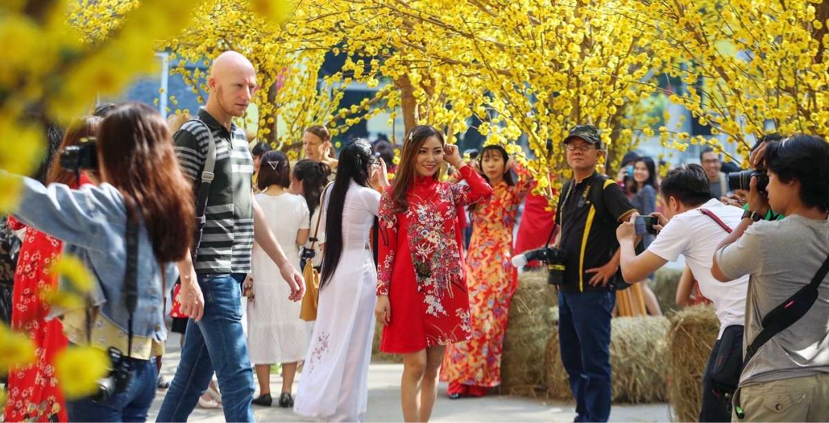 pho-ong-do-nha-van-hoa-thanh-nien