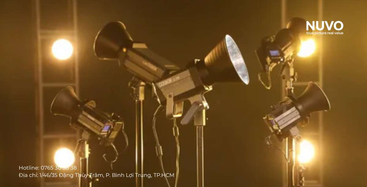 thiet-bi-den-studio